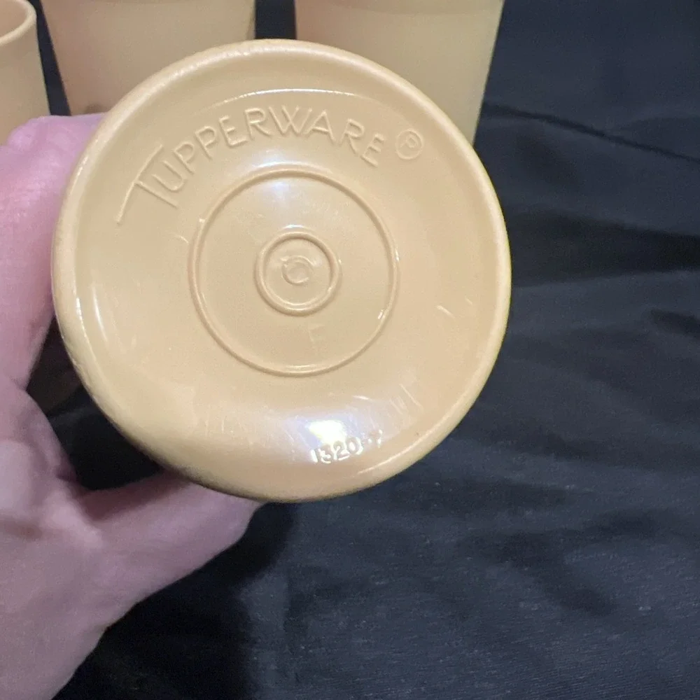VTG‎ Tupperware #1320 Tumblers 5pc 8oz Cups Lot Stacking Harvest Gold Set -Retro